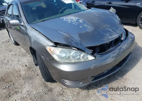 2006 Toyota Camry Le z USA, uszkodzony, nr VIN 4T1BE32KX6U698737